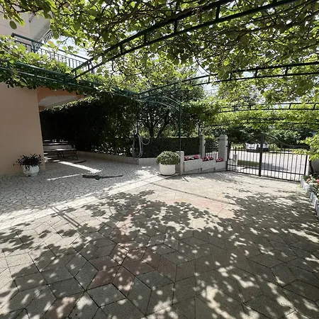 Apartment With Parking Space Dramalj, - 23261 *